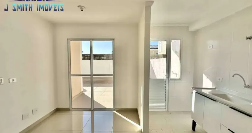 Apartamento térreo com quintal. 2 dorms, 1 vaga.lazer no condomínio