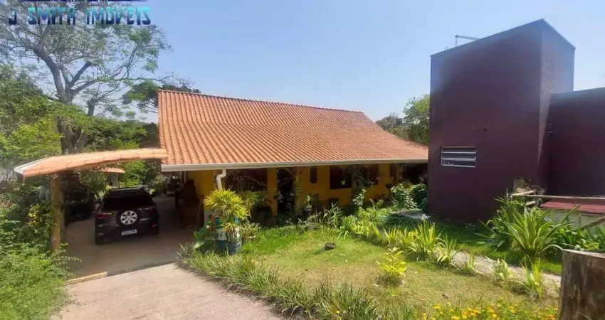 Casa estilo campestre, com ótimos espaços. terreno 1.800m². região nobre