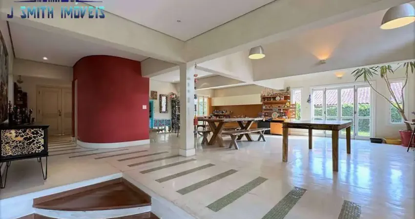 Casa térrea. condomínio fechado. integrada, 3 suítes, home office, edícula!