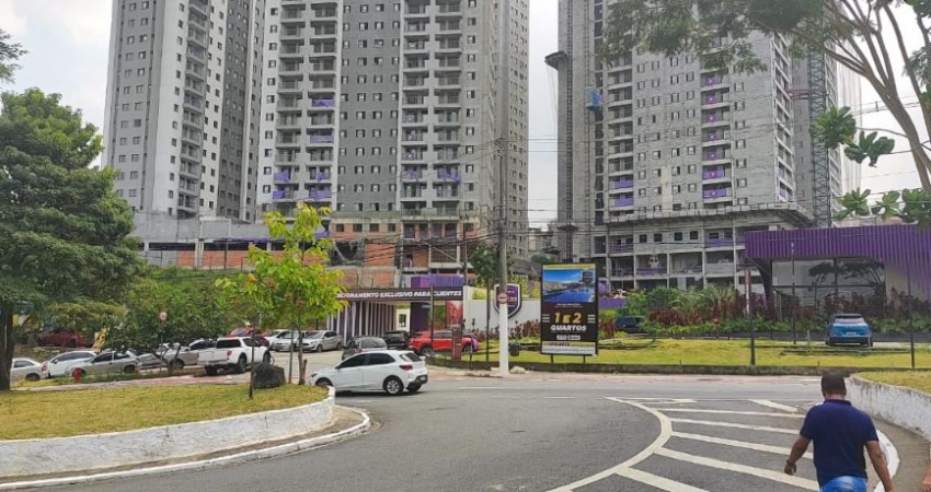 Apartamento 2 dormitórios em frente ao Shopping e metrô Itaquera