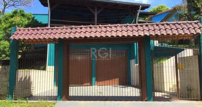 Casa para Venda - 200m², 3 dormitórios, sendo 1 suites, 2 vagas - Hípica