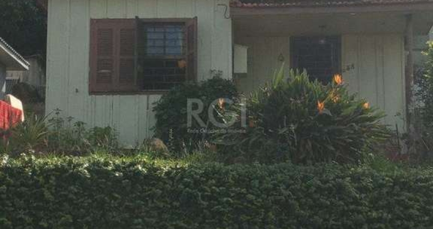 Casa para Venda - 146.72m², 3 dormitórios, Teresópolis