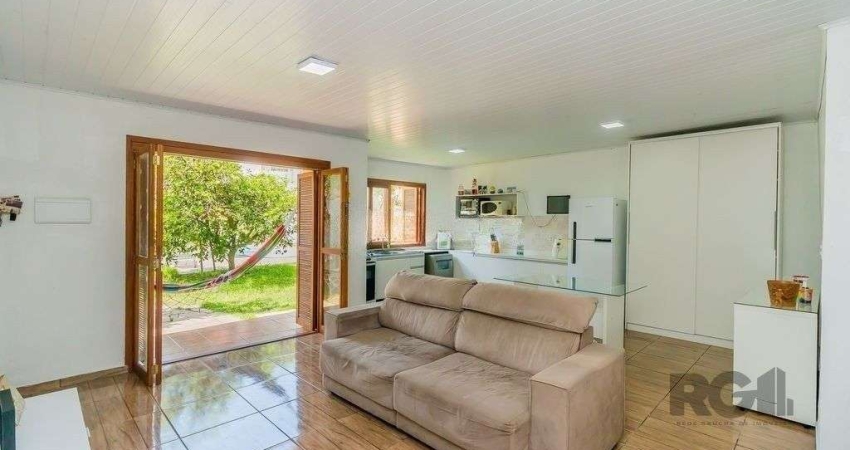 Casa de 2 dormitórios com 98m² no Bairro Lomba do Pinheiro