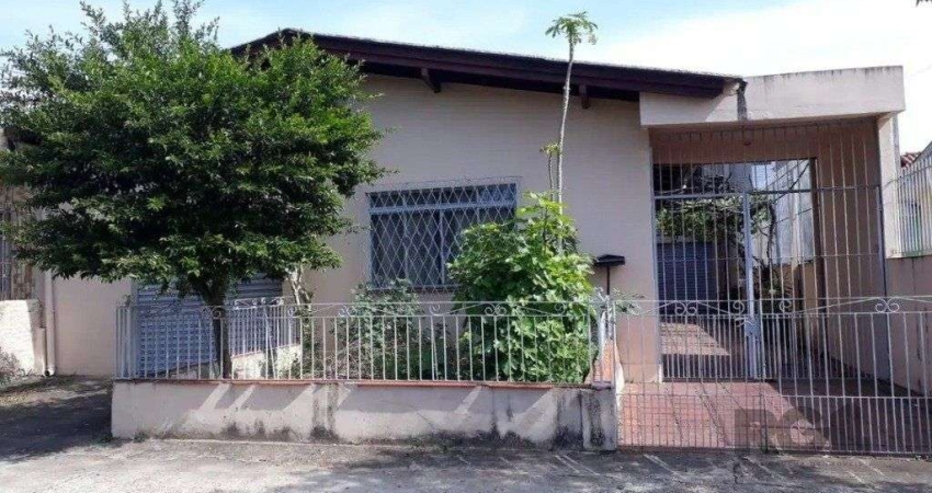 Casa com 5 dormitórios no bairro Passo das Pedras