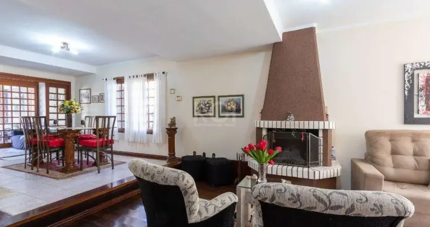 Casa com 4 quartos à venda na Rua Ari Peixoto Martins, 190, Espírito Santo, Porto Alegre