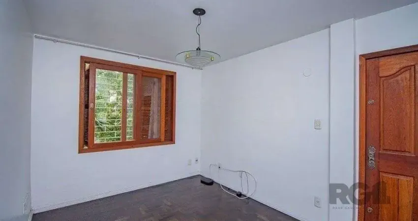 Excelente apartamento de 78m² com 3 dormitórios no bairro Petrópolis.