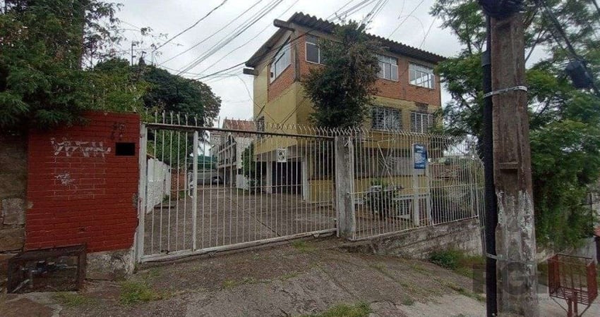 Casa com 3 quartos para alugar na Rua Professor Clemente Pinto, 136, Medianeira, Porto Alegre