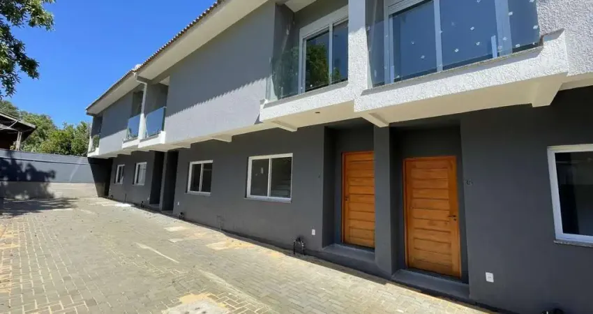 Casa Condominio em Porto Alegre, no bairro Nonoai, com 2 dormitório(s), e 2 banheiros, à venda.