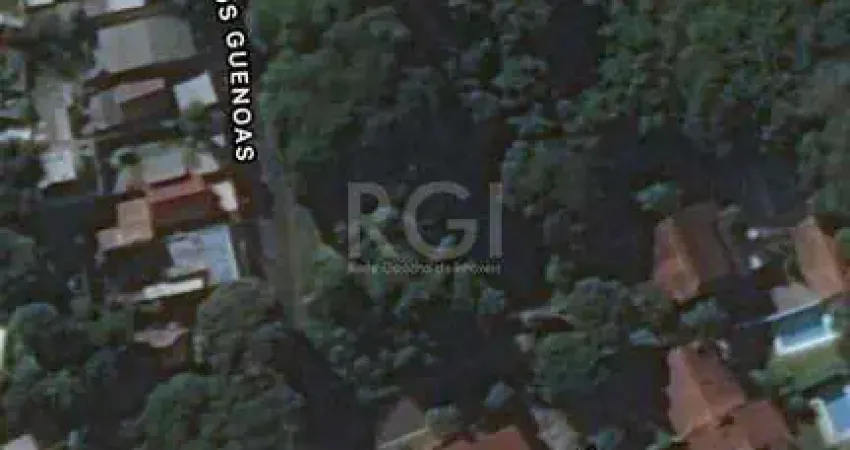 Terreno à venda na Rua dos Guenoas, 300, Guarujá, Porto Alegre