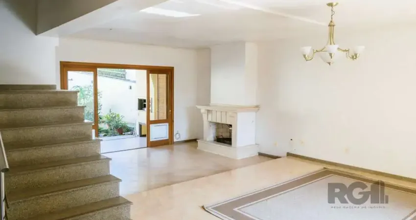 Casa com 3 quartos à venda na Rua Licínio Cardoso, 305, Chácara das Pedras, Porto Alegre