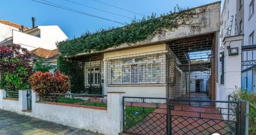 Casa com 3 quartos à venda na Rua João Abbott, 212, Petrópolis, Porto Alegre