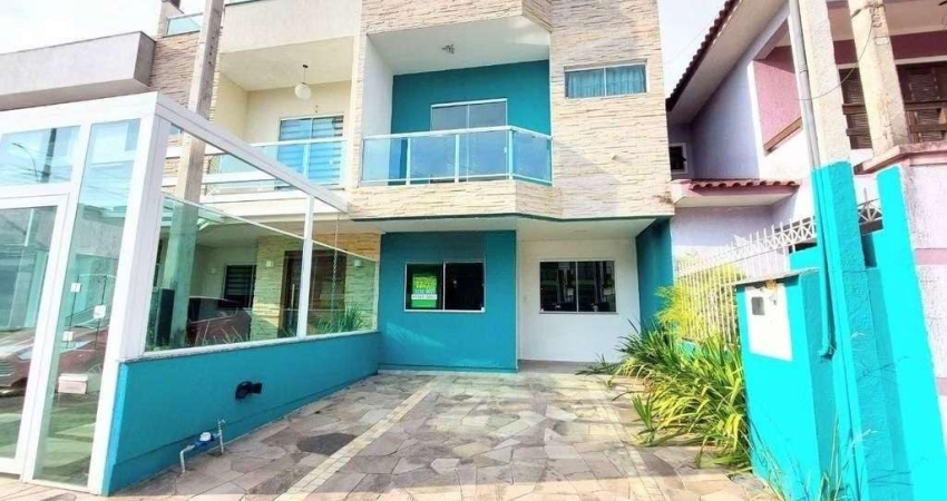 Casa à venda na Hípica, 3 dormitórios, suíte com closet, sótão com churrasqueira e terraço, condomínio fechado com lazer