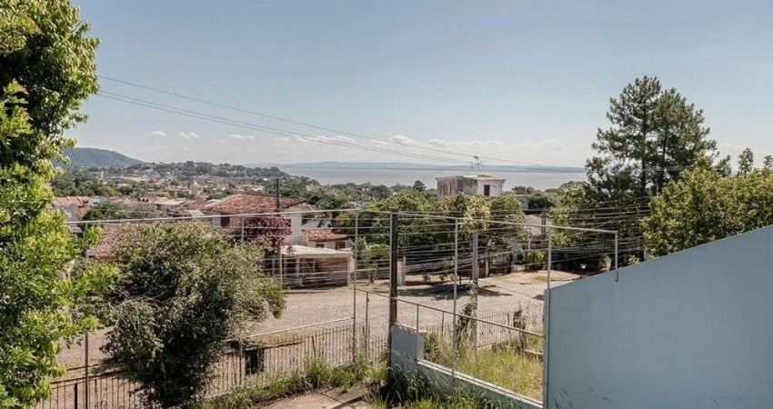 Casa com 3 quartos à venda na Avenida Leonardo Carlucci, 200, Espírito Santo, Porto Alegre