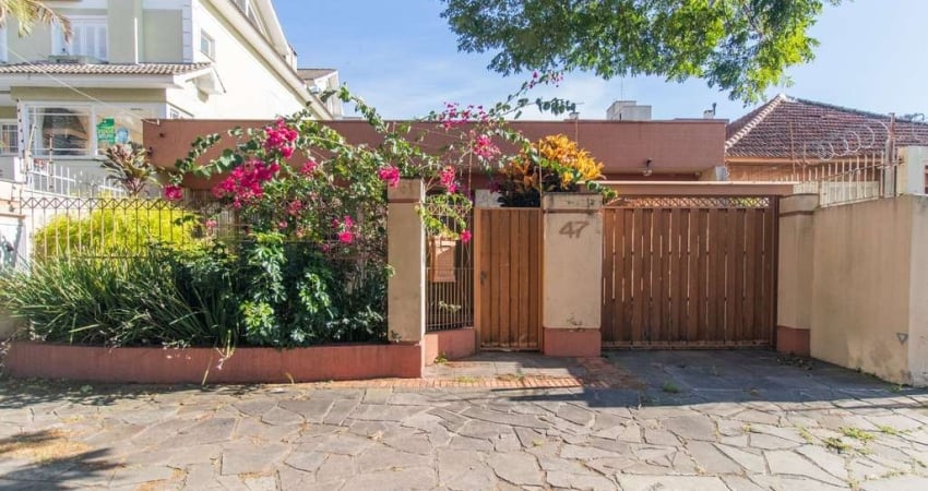 Casa com 5 dormitórios, suíte, piscina e churrasqueira – Tristeza