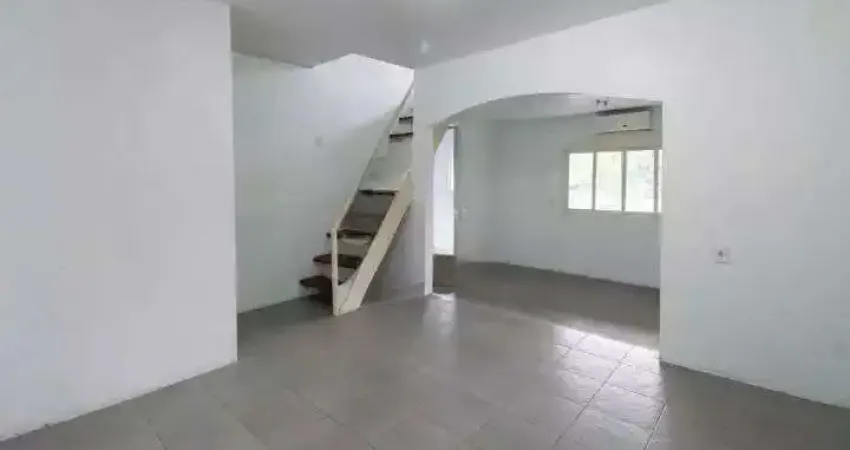Casa com 5 Dormitórios e Salão de Festas para Alugar no Belém Velho – 288m²