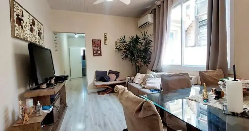 Apartamento de 2 dormitórios à venda no Menino Deus