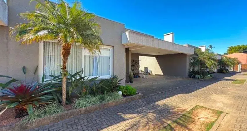 Casa em condomínio fechado com 3 quartos à venda na Rua Jacundá, 183, Guarujá, Porto Alegre