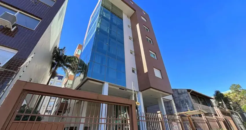 Excelente apto com 102 m² de 3 dormitórios sendo um suíte com duas vagas no menino deus