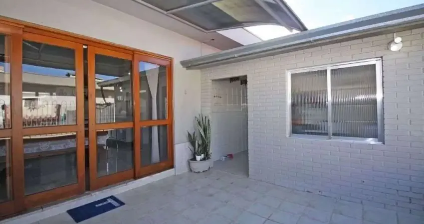 Cobertura semimobiliada com vista incrível e espaço gourmet amplo