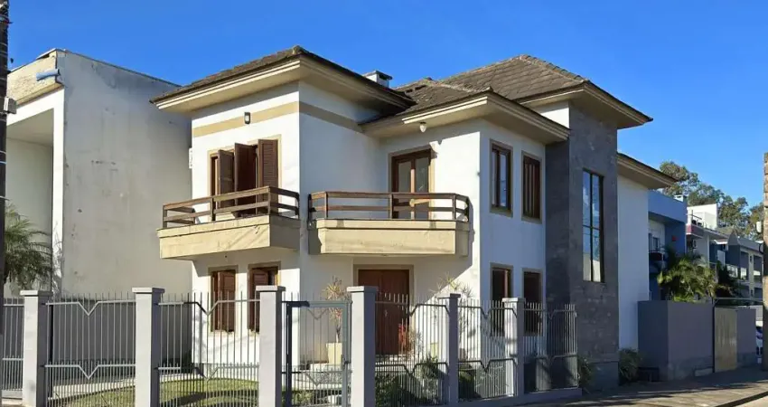 Sobrado a venda no bairro hipica de porto alegre com 04 dormitórios sendo 01 suite