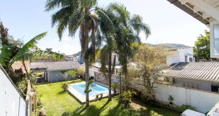 Sobrado amplo 4 dormitórios com piscina e casa extra no mesmo terreno – Hípica