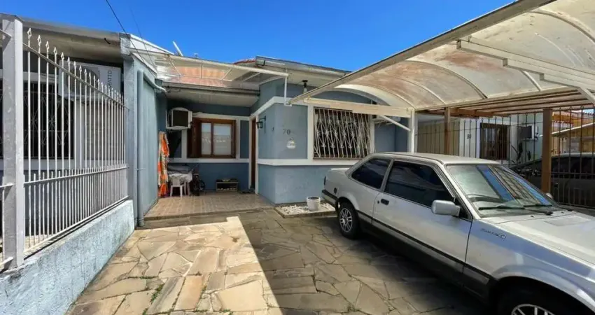 Casa com 3 quartos à venda na Rua Darcy de Bastos Germann, 70, Hípica, Porto Alegre