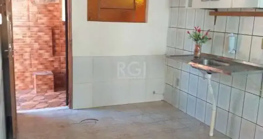 Casa com 1 quarto à venda na Rua Padre João Batista Reus, 3036, Camaquã, Porto Alegre
