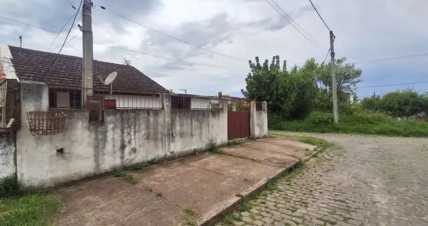 Casa com 2 quartos à venda na Acesso C, 3049, Restinga, Porto Alegre