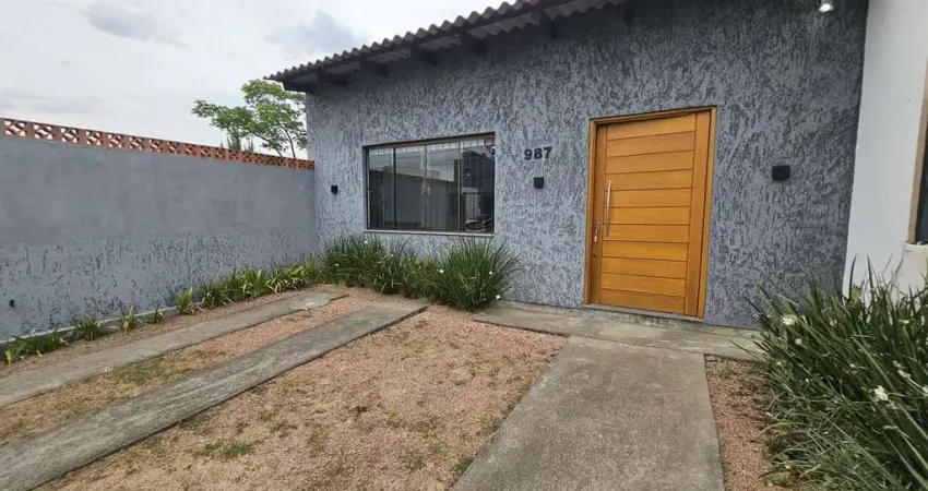 Casa térrea mobiliada 2 suítes com ar condicionado, churrasqueira, lareira e pátio próximo ao zaffari da hípica !