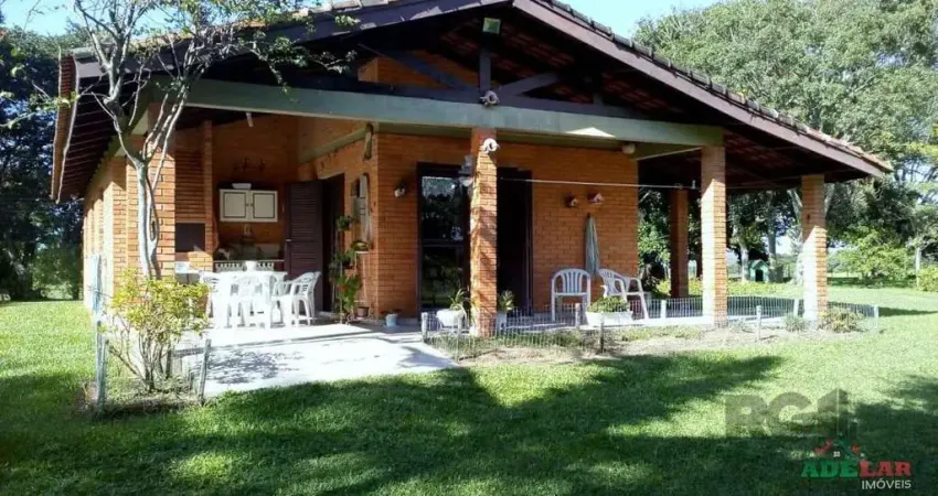 Chácara / sítio com 2 quartos à venda na Rodovia Coronel Acrísio Martins Prates, 20256, Fiuza, Viamão