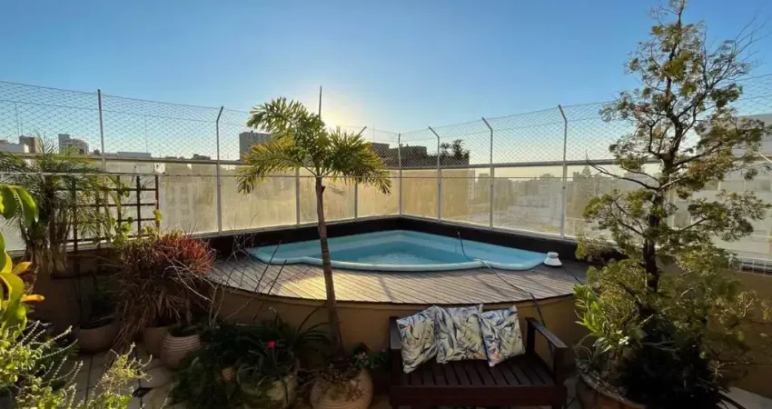 Cobertura duplex com piscina privativa, lareira e vista exclusiva