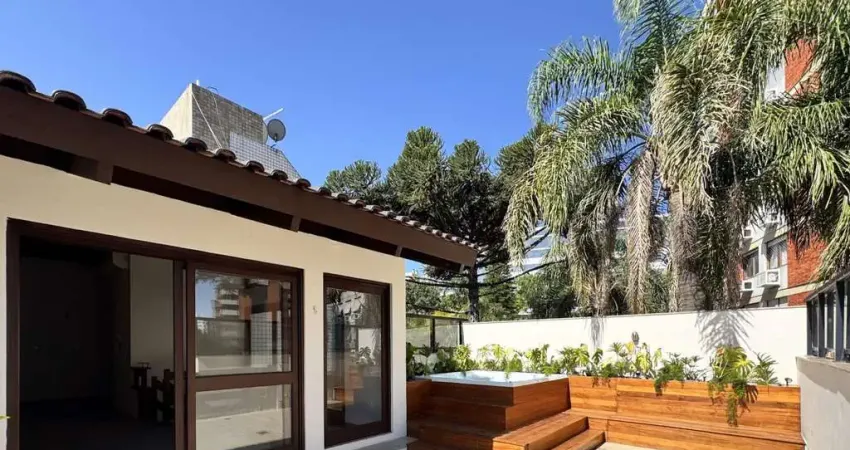 Cobertura com 198 m² de área privativa com 2 suítes e 2 vagas de garagens cobertas no bairro mont serrat