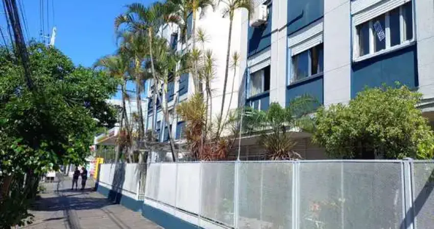 Apartamento desocupado, 3 quartos, com 1 vaga escriturada - bairro azenha