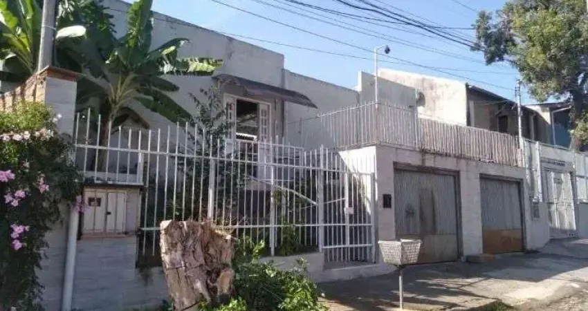 Casa com 5 quartos à venda na Rua Panambi, 280, Cavalhada, Porto Alegre