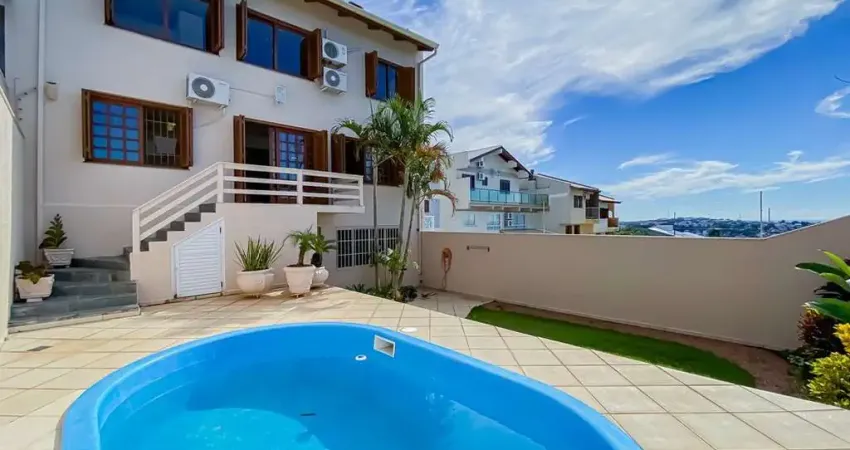 Casa com 4 quartos à venda na Rua Pedro Carneiro Pereira, 1, Teresópolis, Porto Alegre