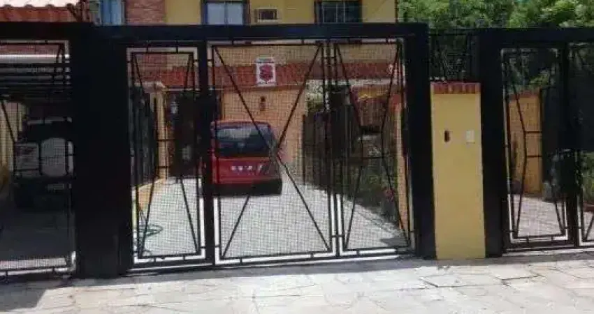 Casa de 3 andares com pátio e churrasqueira próxima ao bourbon country