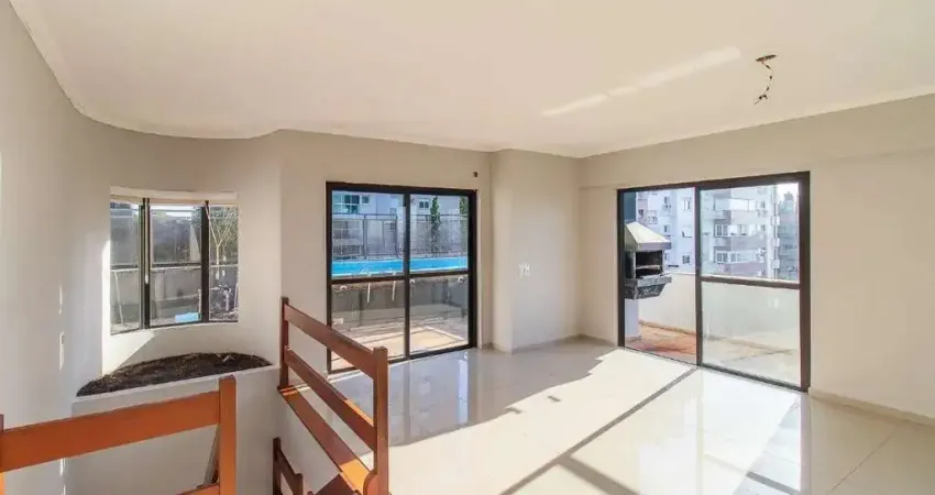 Cobertura de 2 dormitórios com piscina e 2 vagas no bairro mont serrat.