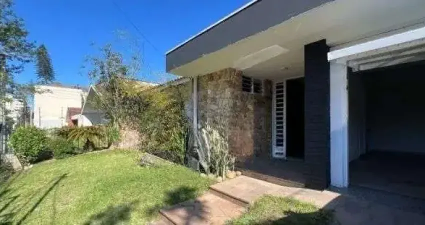 Casa com 3 quartos à venda na Avenida Montreal, 189, Jardim Lindóia, Porto Alegre