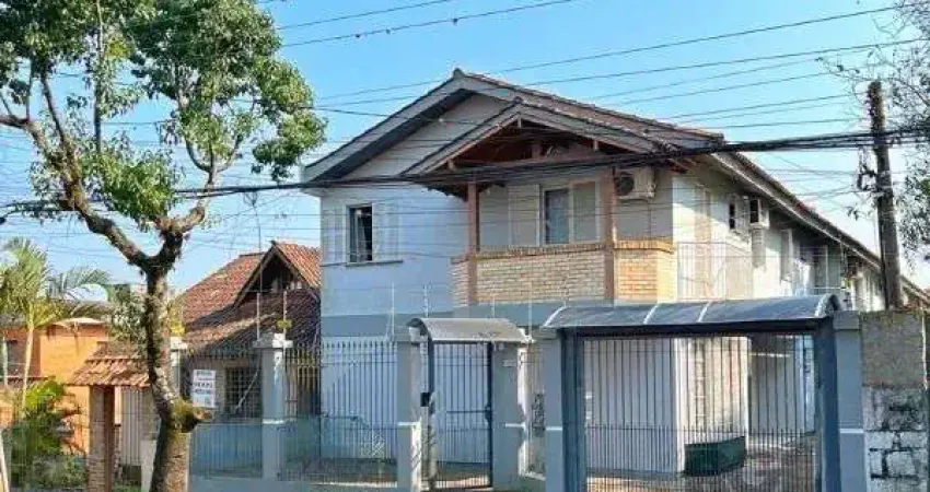 Casa Condominio em Porto Alegre, no bairro Tristeza, com 3 dormitório(s), e 3 ba