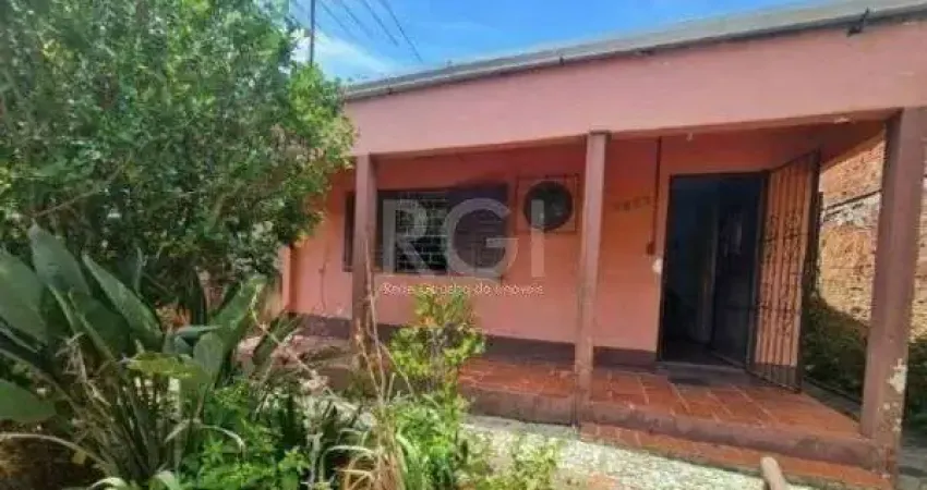 Casa em Porto Alegre, no bairro Tristeza, com 2 dormitório(s), e 2 banheiros, à
