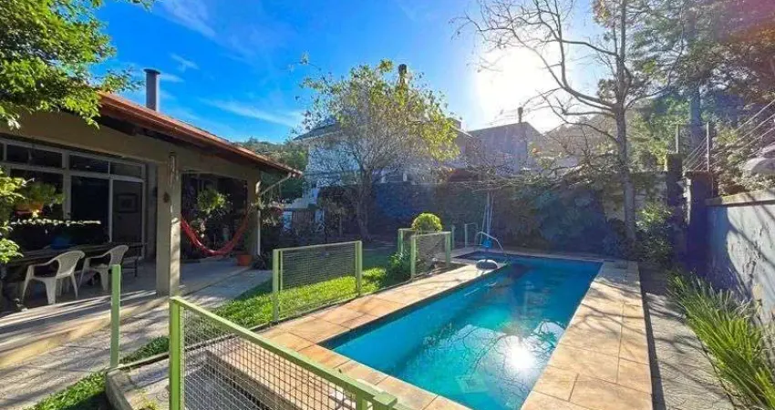 Casa em condomínio fechado com 3 quartos à venda na Avenida Edgar Pires de Castro, 540 casa 7, Hípica, Porto Alegre