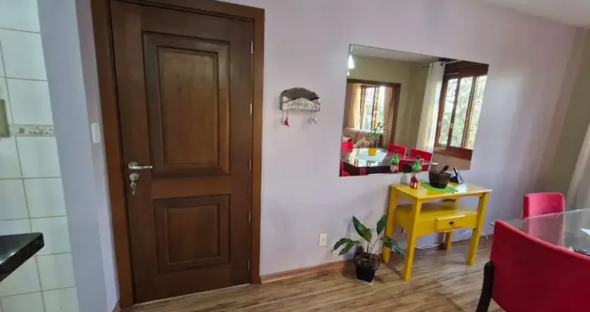 Apartamento pronto para morar, todo reformado, 3 dormitórios, banheiro, cozinha, área de serviço e 1 garagem