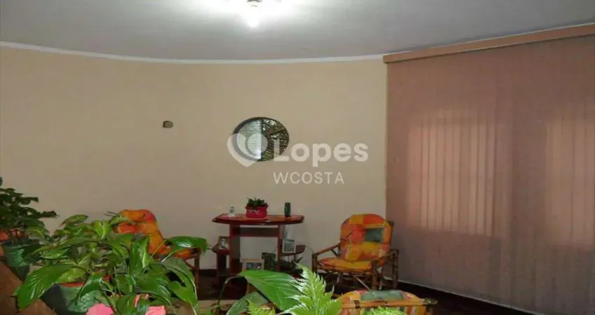 Ótimo sobrado com terreno de 289 m², área útil de 214 m², 3 dormitórios, 2 suítes, 7 vagas de garagem, no jardim antonio von zubem, em campinas-sp.