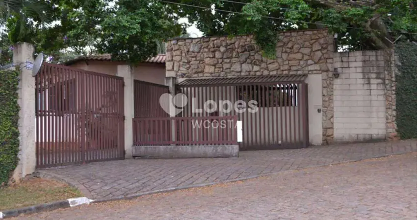 Casa de 272 m², 4 Dormitórios, 3 Suítes, 2 Vagas de Garagem, no Bairro Bonfim, em Campinas - SP.