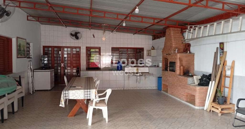 Chácara com 1 dorm, São José, Paulínia/SP