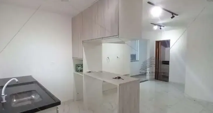 Studio de 35 m² a venda na Vila Califórnia, com 1 dormitório, 1 banheiro, cozinha planejada, lavanderia, área de serviço, mobiliado