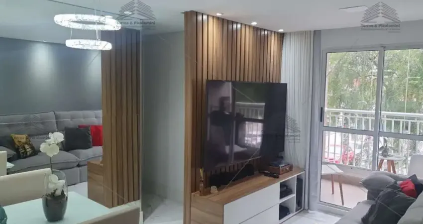 Apartamento de 62 m² a venda na Vila Ema, com 3 dormitórios sendo 1 suíte, 2 banheiros, lavanderia, varanda, mobiliado, ar condicionado, 1 vaga