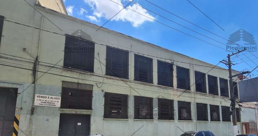 Terreno Comercial na Mooca de 2.720m² à Venda  - Oportunidade Imperdível no Bairro!   Próximo ao ótimo comercio do Bairro