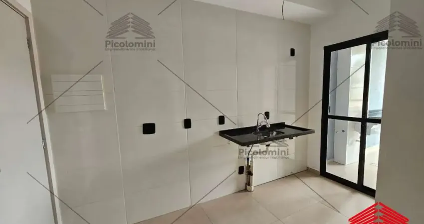Apartamento de 44 m² a venda na Vila Formosa, com 2 dormitórios, 1 banheiro, lavanderia, varanda, área de serviço, 1 vaga de garagem, portaria