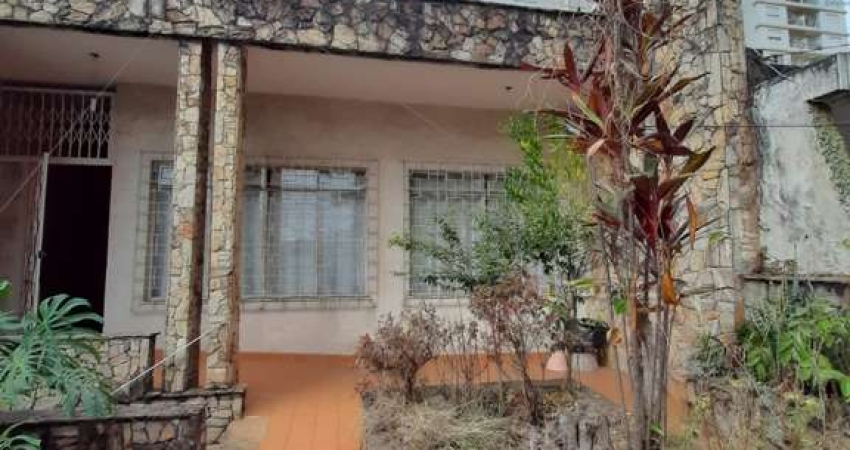 Sobrado na Mooca, com 03  dormitórios, sala dois ambientes, cozinha ampla, área de serviço, 02 banheiros